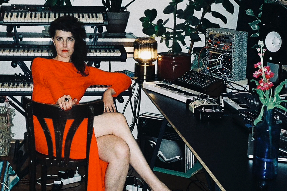 Cerramos noviembre con Marina Otero y Never Sol (cz) → 24-26NOV